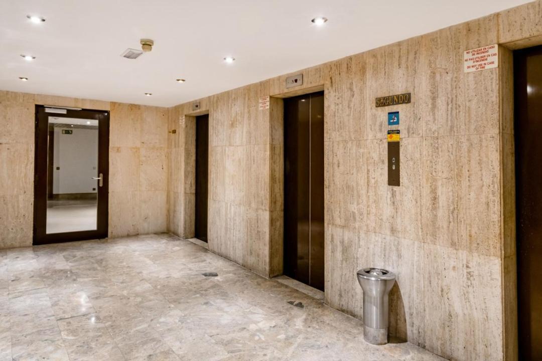 Appartement Urbantec Realty - Plaza De Colon à Madrid Extérieur photo