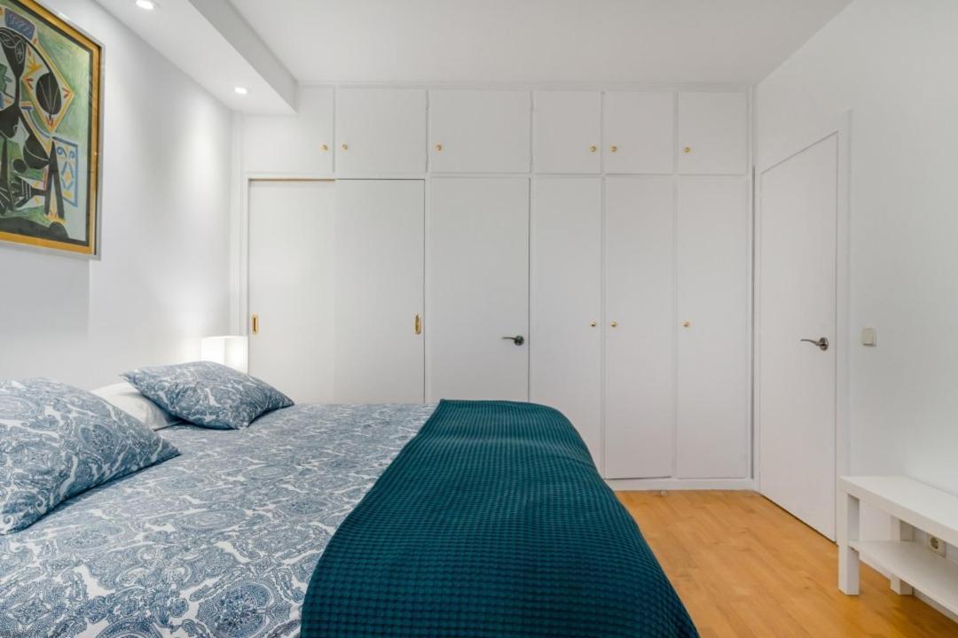Appartement Urbantec Realty - Plaza De Colon à Madrid Extérieur photo