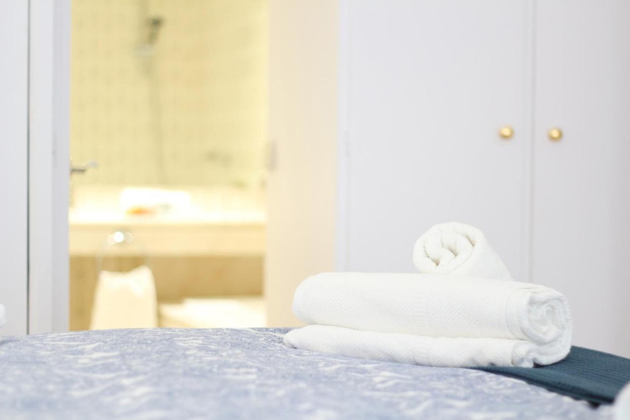 Appartement Urbantec Realty - Plaza De Colon à Madrid Extérieur photo